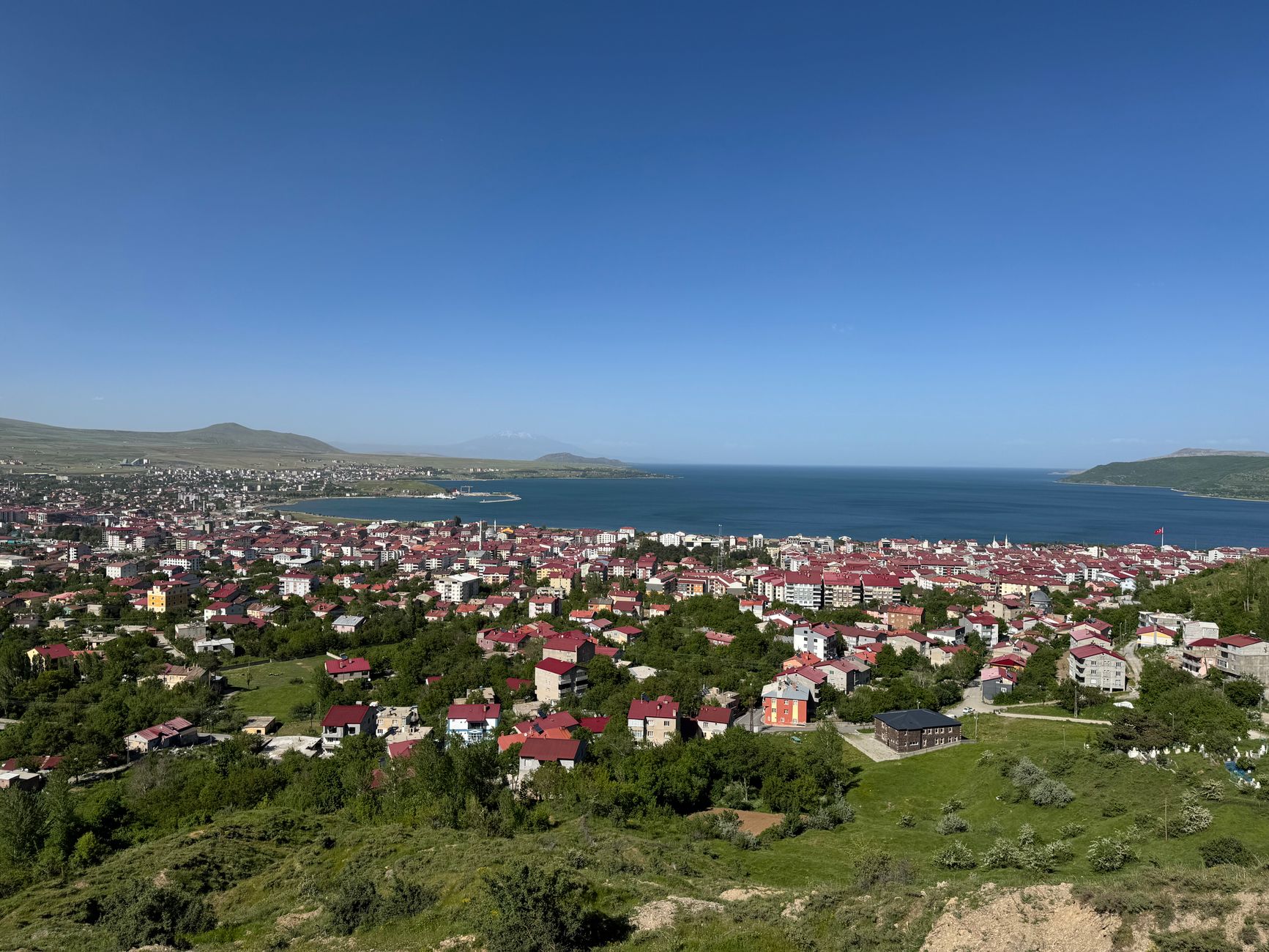 Van'a Uçakla Gelenler İçin İlk Gün Planı ve Konaklama Rehberi